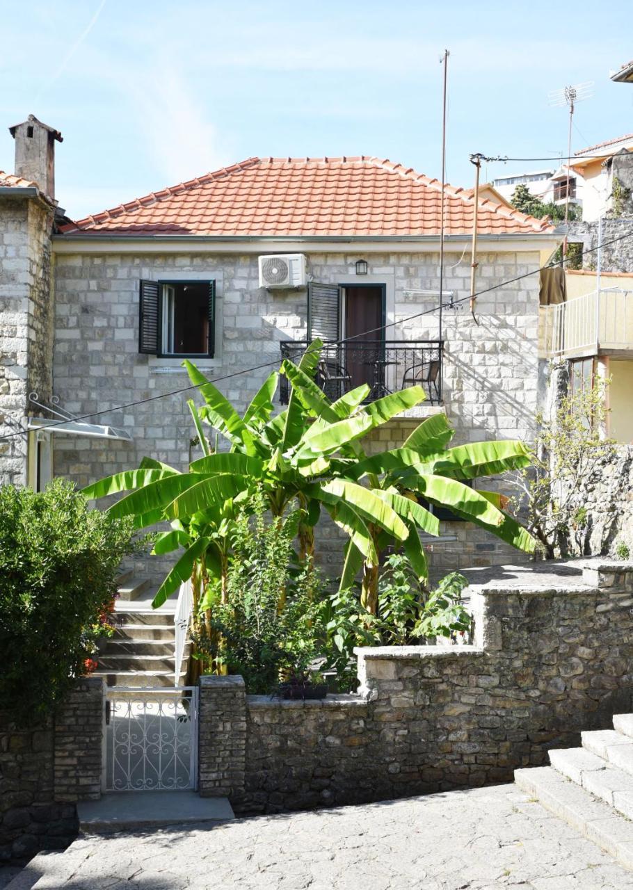 Vila Kula 1830 Apartments Herceg Novi Exterior photo