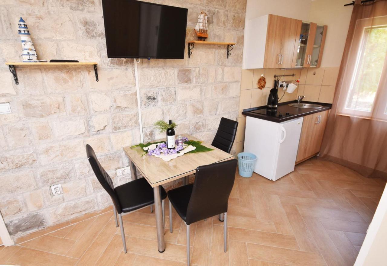 Vila Kula 1830 Apartments Herceg Novi Exterior photo
