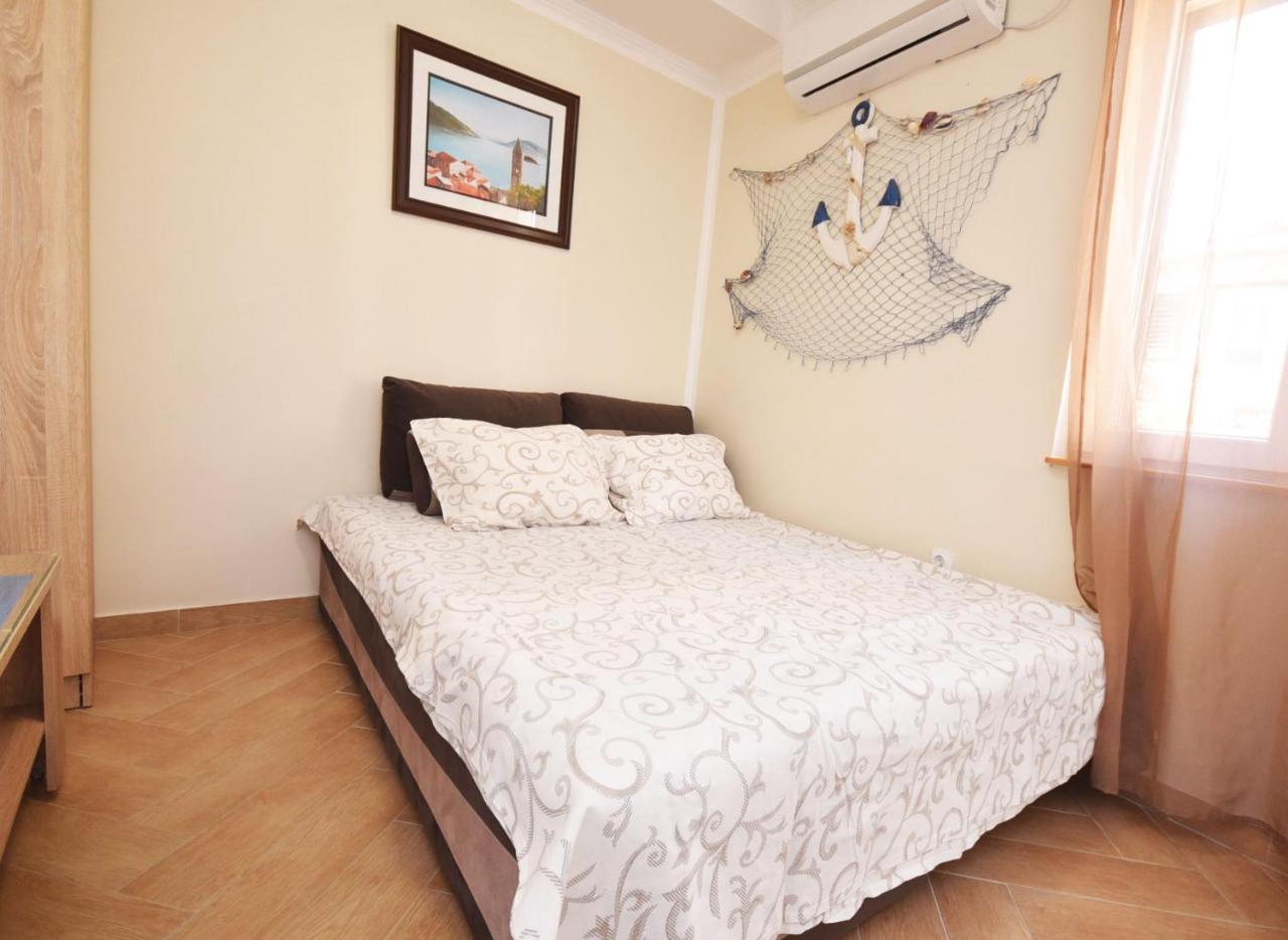 Vila Kula 1830 Apartments Herceg Novi Exterior photo