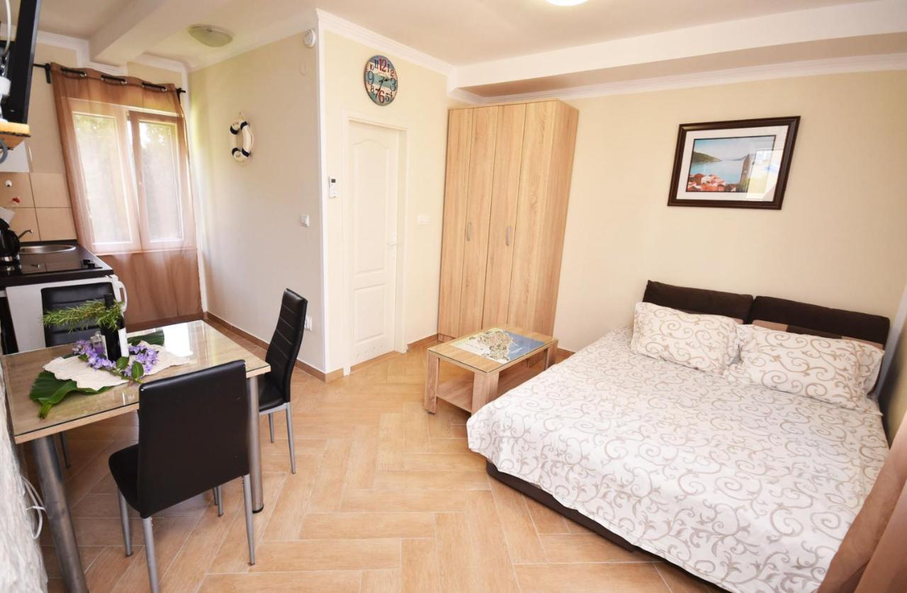 Vila Kula 1830 Apartments Herceg Novi Exterior photo