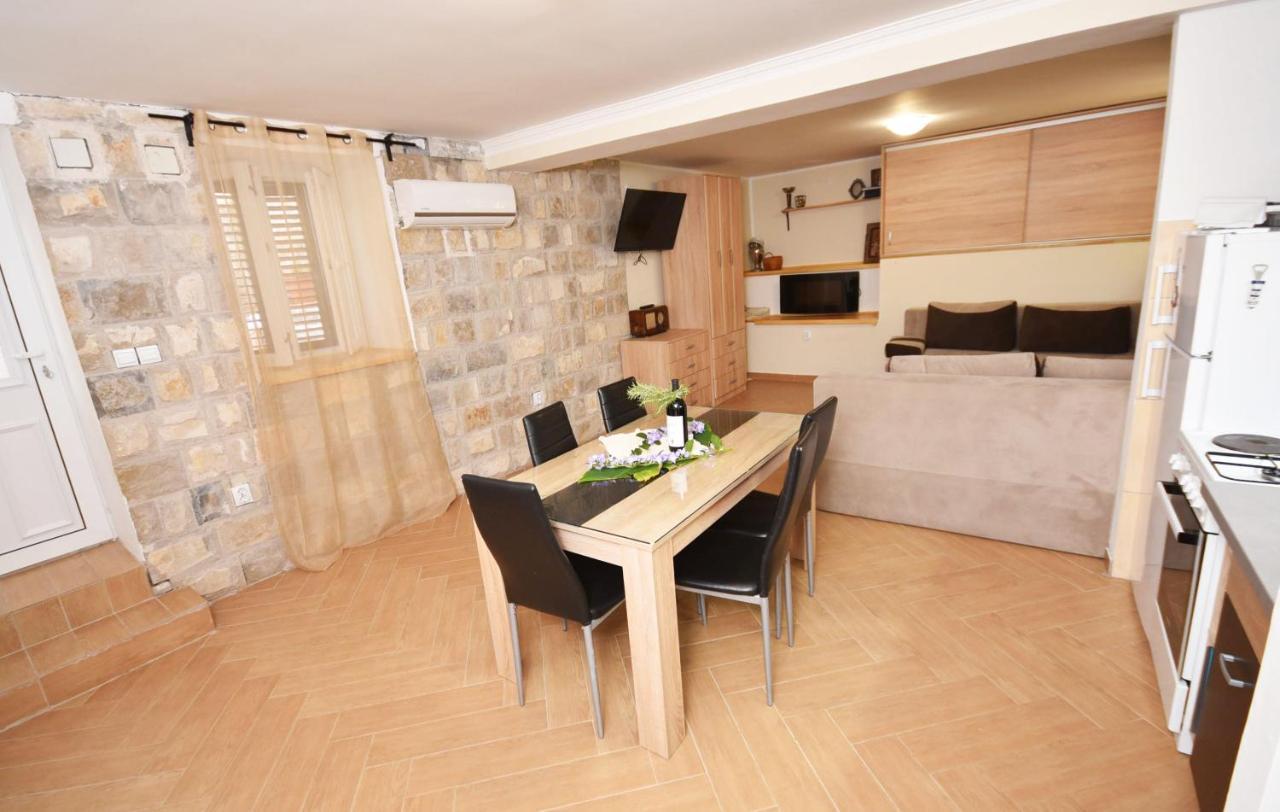 Vila Kula 1830 Apartments Herceg Novi Exterior photo